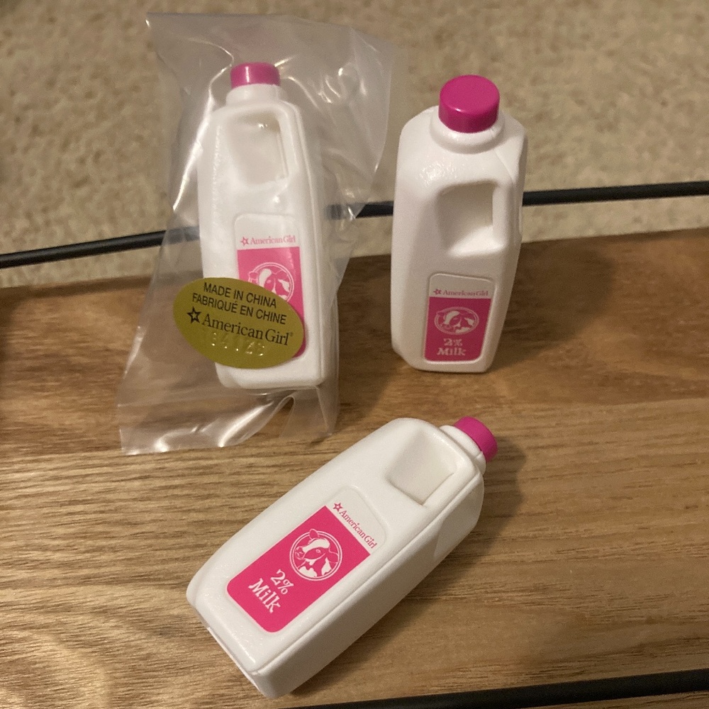 One 🔥5/$25 American Girl Mini Half Gallon Milk